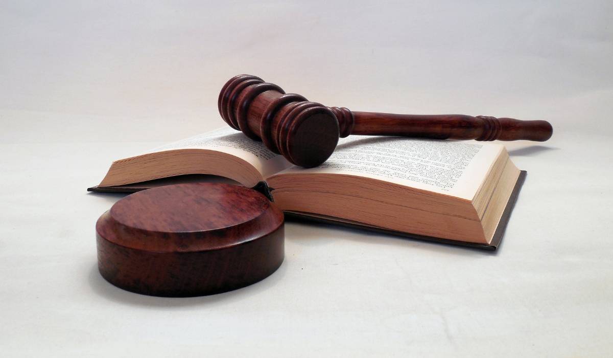 judge's gavel and block on a book